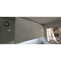 Mueble de cocina Feli a medida laqueado blanco brillante